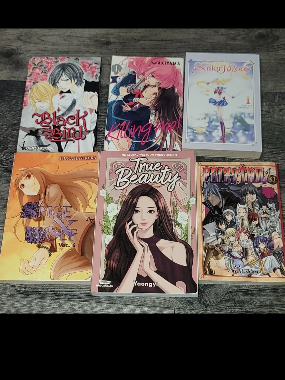 Assorted Manga Bundle — (6 Books)